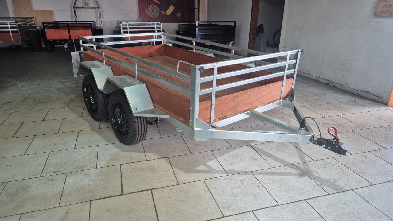 Reboque 1,40m x 2,50m 2 eixos